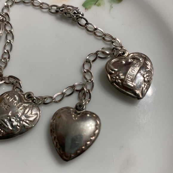 Vtg Sterling 5 Puffy Hearts Bracelet - Picture 4 of 6